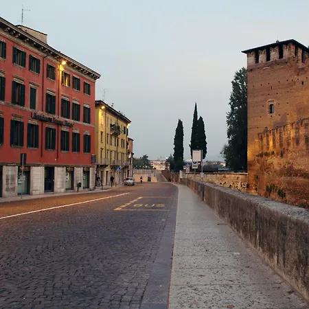 House Aparthotel 4*