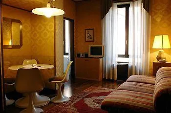 Apartmanhotel House