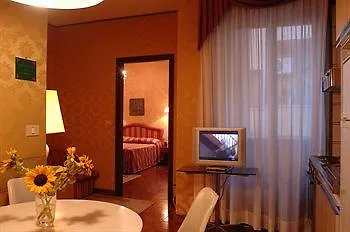 Aparthotel House 4*