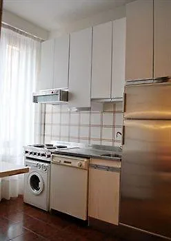 Lägenhetshotell House 4*