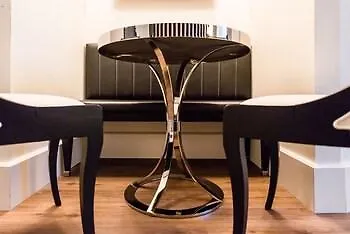 Apartmanhotel House