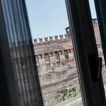 מלון דירות House