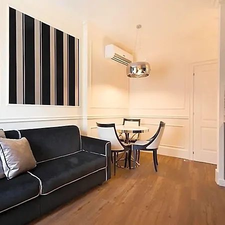 House Ξενοδοχείο με διαμερίσματα 4*
